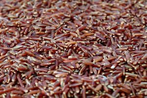 Rise with red rice