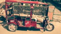 Electric rickshaws saving the Taj