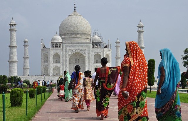 E-visa boosts India tourism