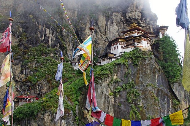 India loans ancient statue to Bhutan