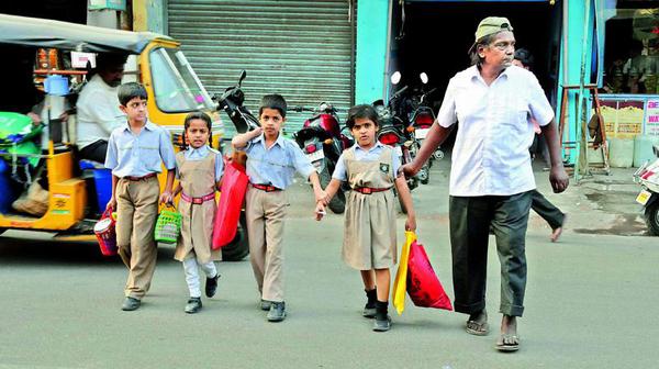 Laddu Bhai – The man who has been helping kids for 35 years