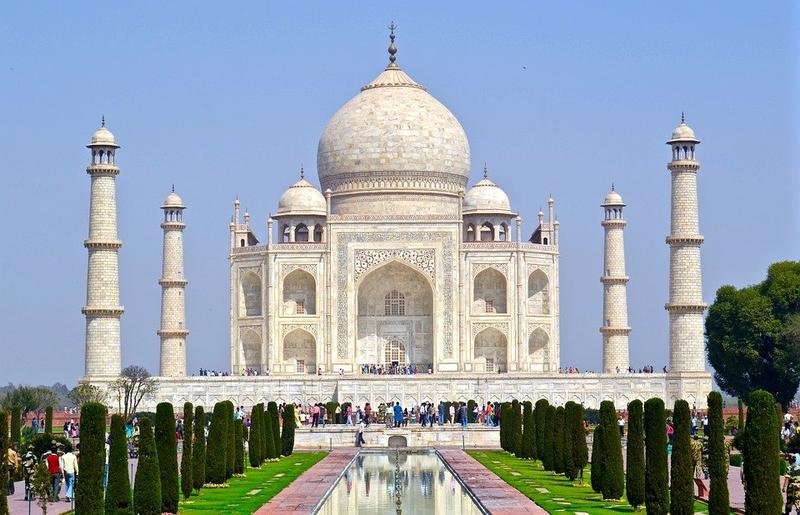 How pollution destroyed Taj Mahal