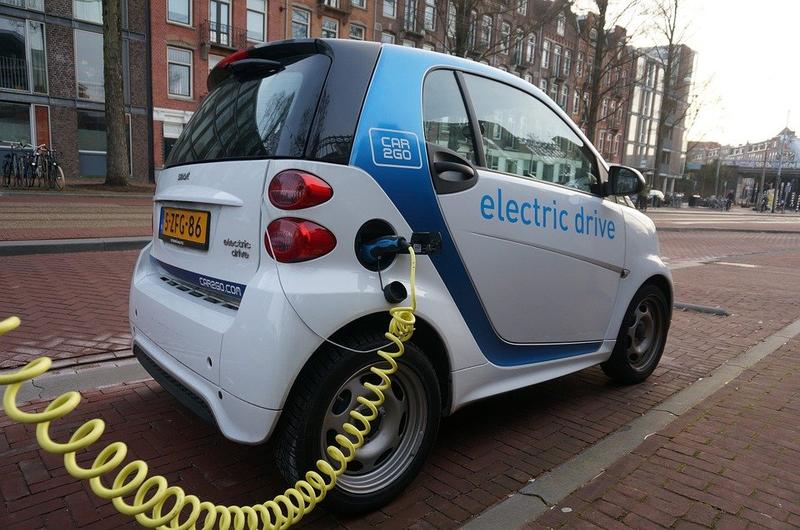 Government plans 100% e-vehicles by 2030