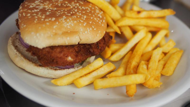 Trick your brain to avoid junk food