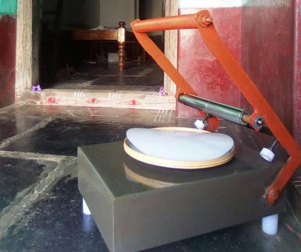 Rural roti maker that can make 180 rotis per hour