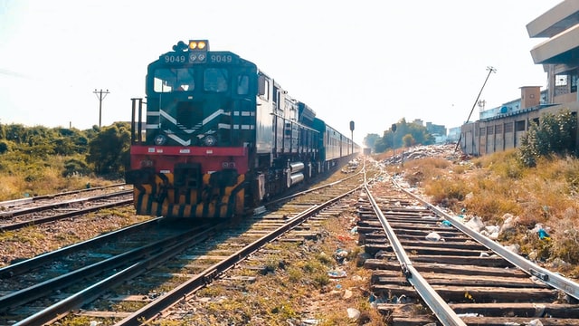 Railways to adopt AI to provide hygienic food