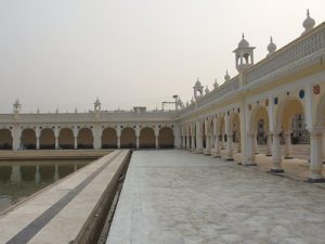 Thousands of Sikh pilgrims reach Gurdwara Nankana Sahib