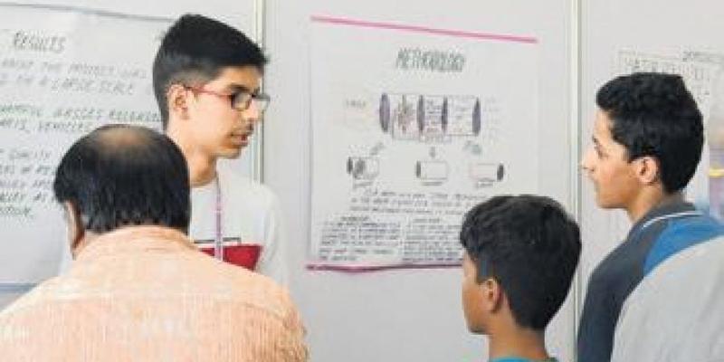 Kashmiri Student invents device for air pollution