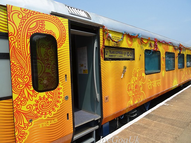 Ahmedabad-Mumbai Tejas Express flagged off