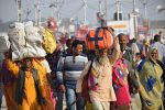 Don’t charge fare from migrants: SC