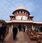 SC suggests Centre put farm laws on hold