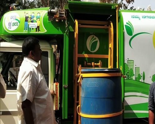 Underground garbage bin eliminates bad odour