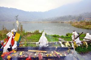 Khecheopalri Lake in Sikkim fulfils wishes