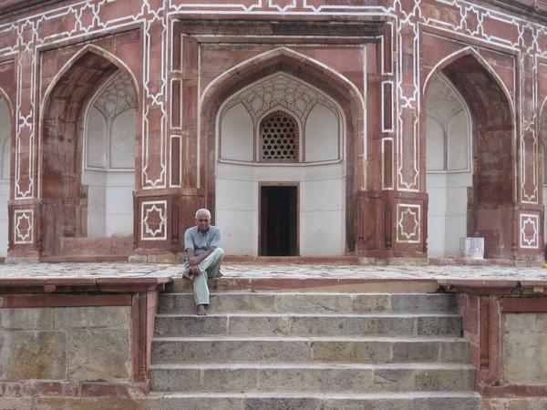 Matka Man offers free drinking water