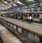 Bombay HC asks Maha govt. to allow vaccinated people in local trains