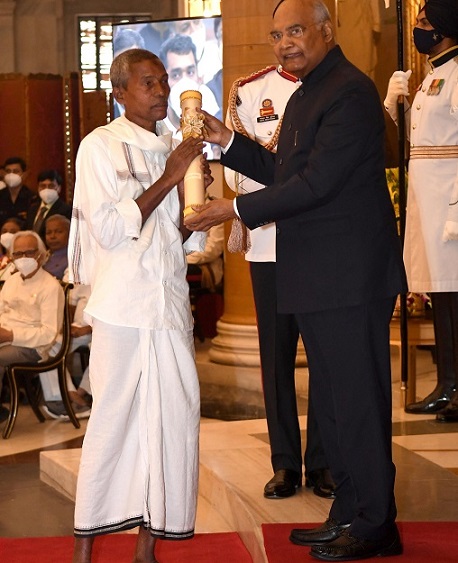 Karnataka orange vendor receives Padma Shri Award