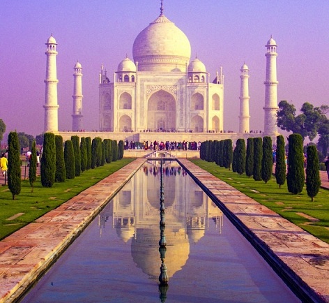 MP man builds Taj Mahal replica for his wife
