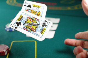 Playing Live Poker: Crucial Basics for Beginners