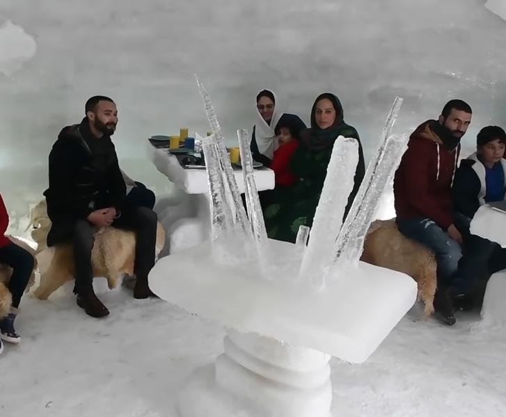 World’s biggest Igloo café in Gulmarg