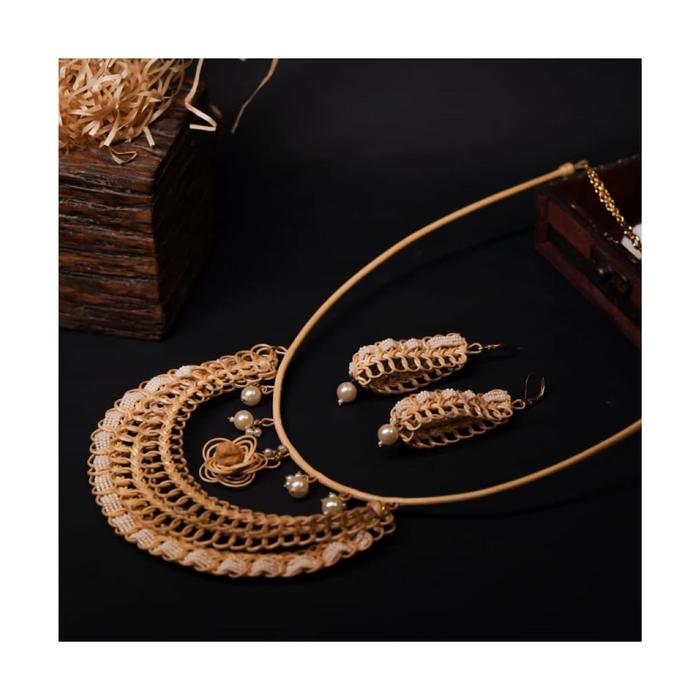 Bambouandbunch offers unique bamboo jewellery