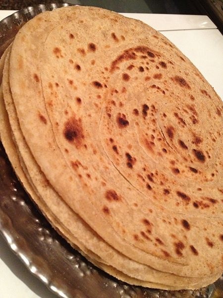 Amritsar Woman sells Giant Parathas to support her family