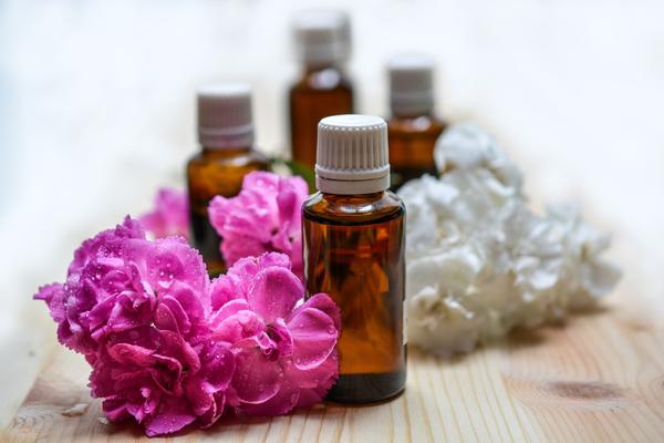 Types of essential oils used in aromatherapy