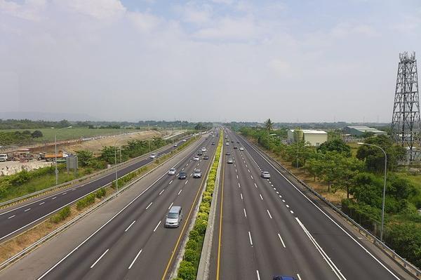 PM Modi launches Delhi-Mumbai Expressway