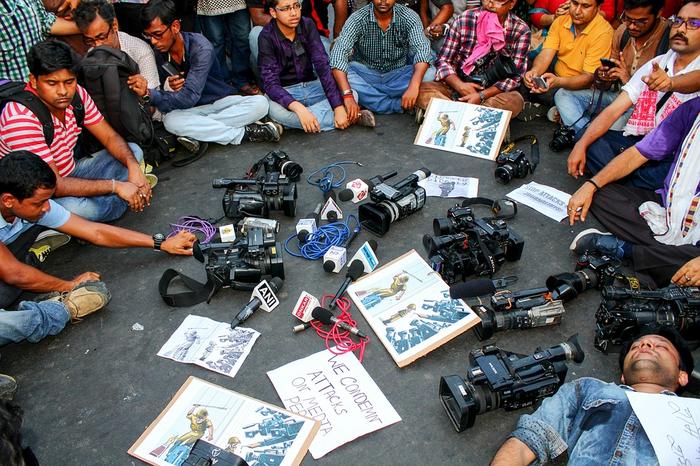 Centre to draft SOPs for journalists