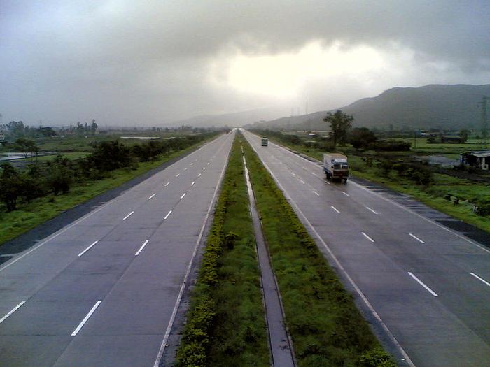 Vehicles must have quality tyres to travel on Samruddhi Mahamarg