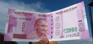 Indians embrace ₹2,000 before withdrawal for convenient purchases