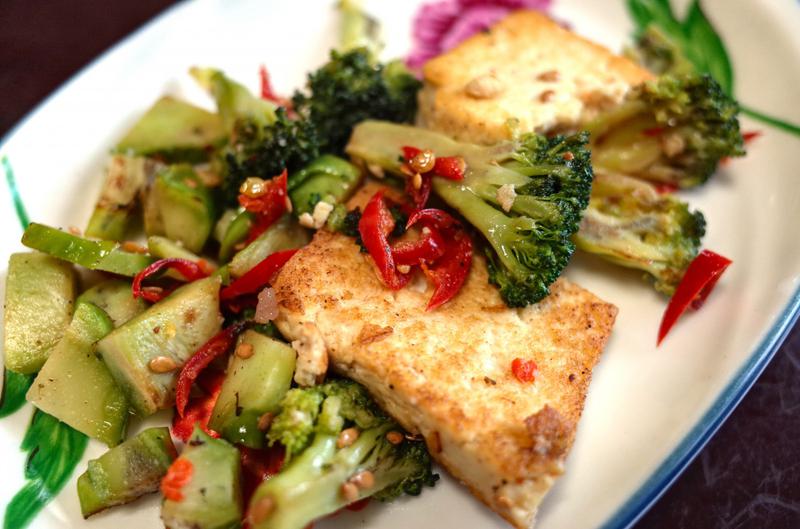 Best protein-rich foods for vegetarians & vegans in India