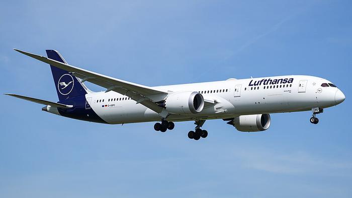 Lufthansa Hyderabad flight turns back mid-air after bomb threat