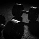 Young weightlifting star lifts her way to glory
