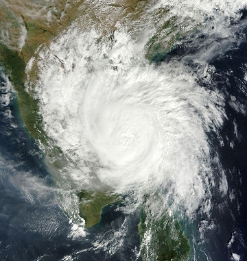 Cyclone Montha batters many states, schools shut, travel disrupted