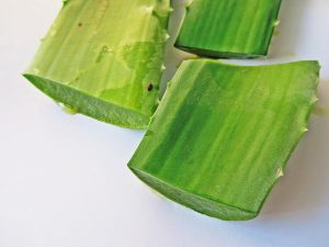 Safe home remedies & first aid tips for minor burns this Diwali