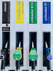 Govt rules out return of pure petrol as E20 becomes national standard