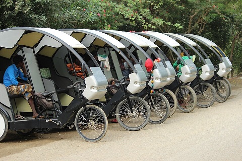 Bluetooth prank leaves e-rickshaw drivers stranded